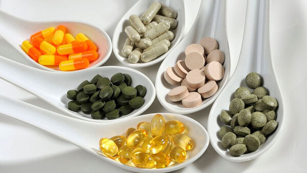 Khi bổ sung các loại vitamin hay thuốc, các mẹ nên tham khảo ý kiến của bác sĩ nhé!